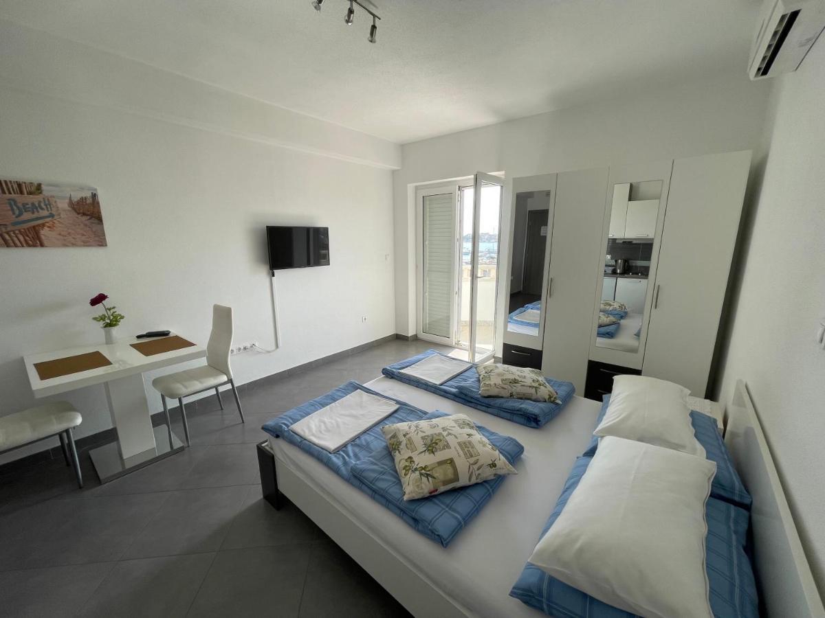 Apartments Nevistic Podstrana Extérieur photo