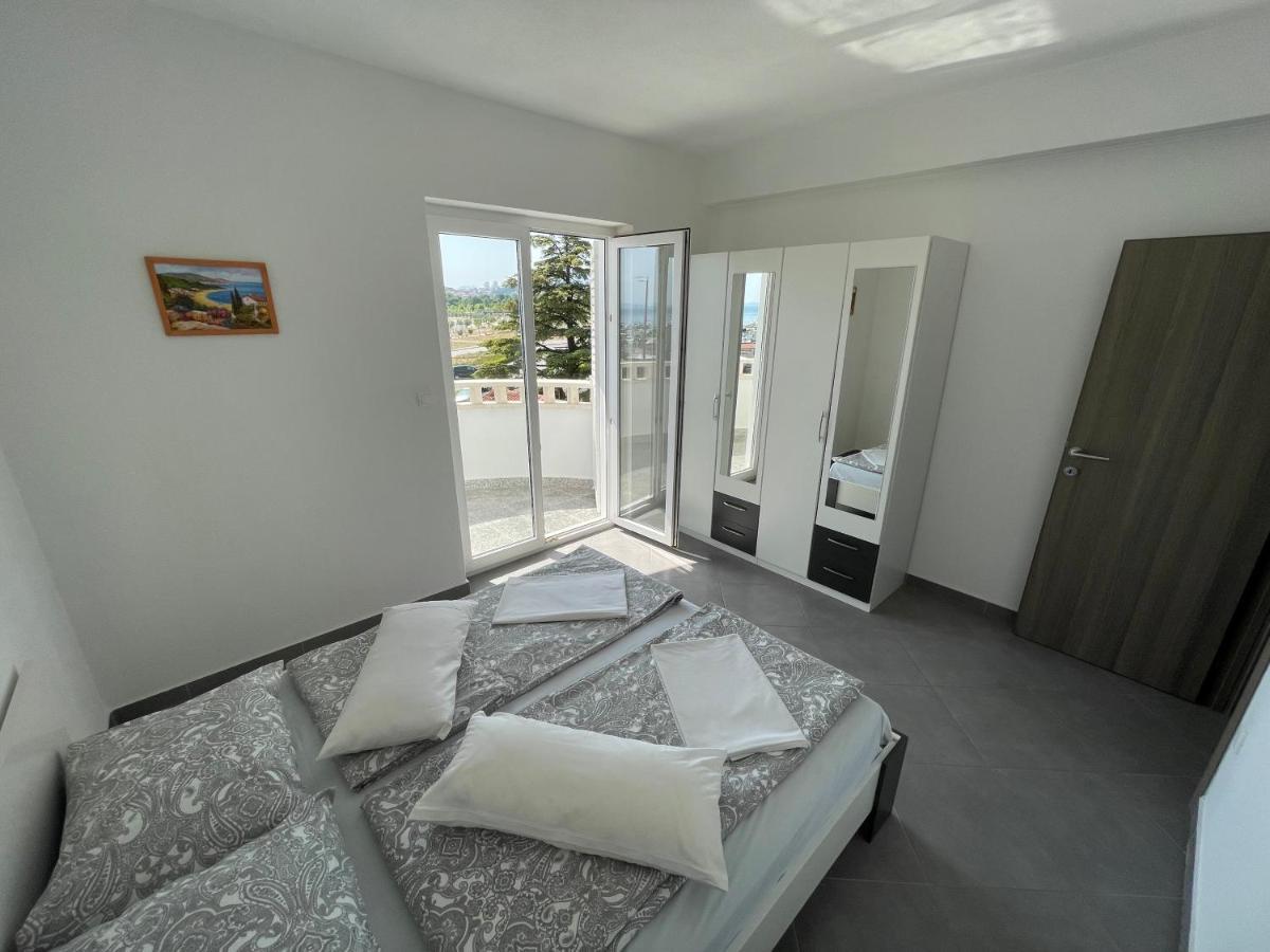 Apartments Nevistic Podstrana Extérieur photo