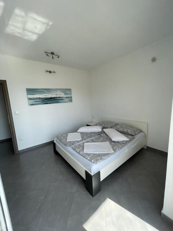 Apartments Nevistic Podstrana Extérieur photo