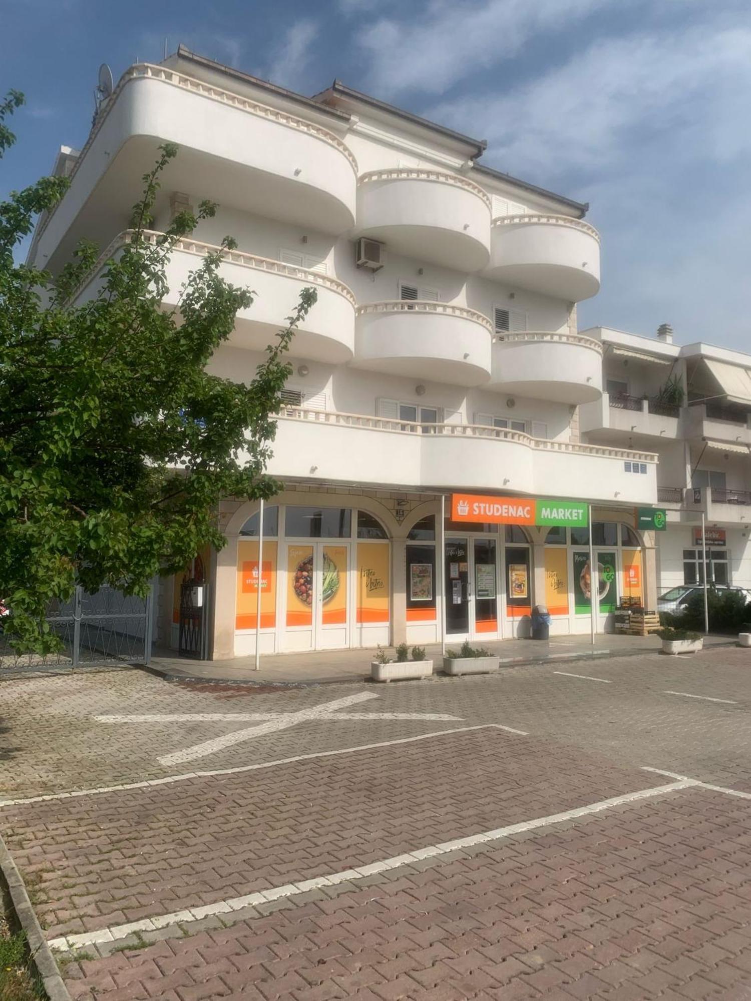 Apartments Nevistic Podstrana Extérieur photo