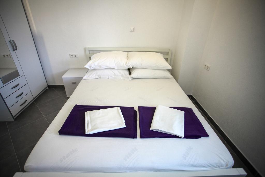 Apartments Nevistic Podstrana Extérieur photo