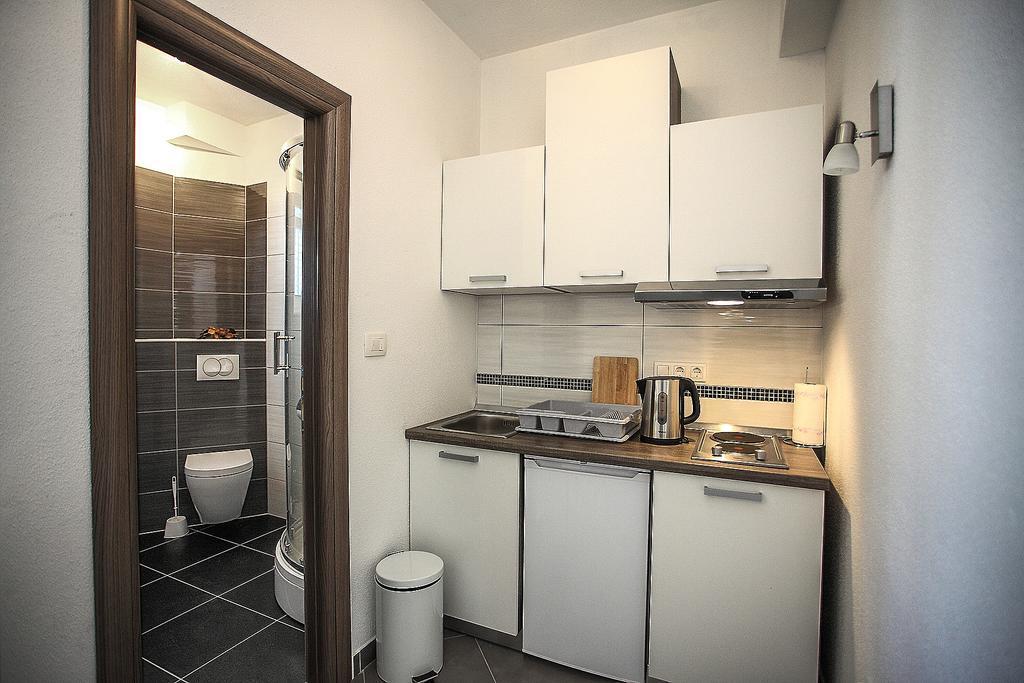 Apartments Nevistic Podstrana Extérieur photo